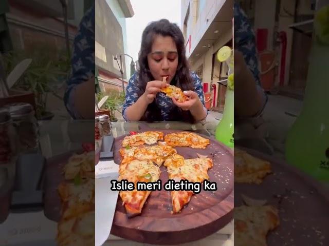 Dieting ka bharta ban gaya How to control cravings? #cheesypizza #youtubeshorts #shorts #ytshorts