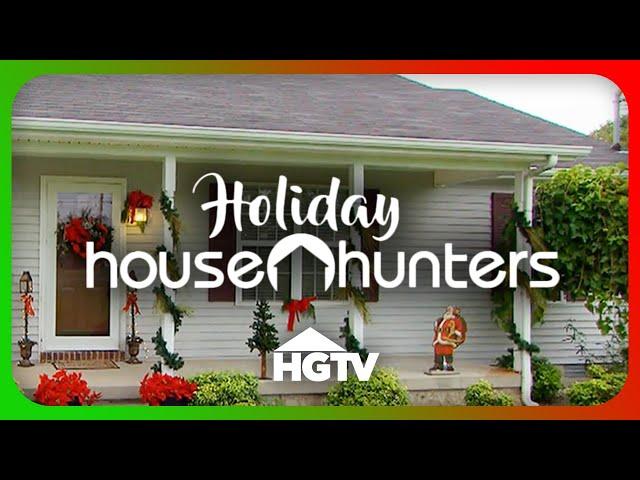 BINGE 2 HOURS of Festive Holiday Homes | House Hunters | HGTV