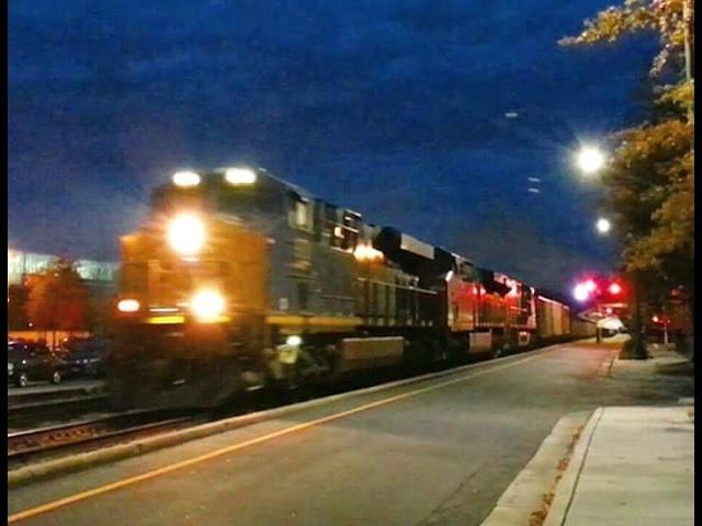 CSXT T402-18 southbound ES44AH/CW46AH/ES44AH screaming in Notch 8 Fayetteville, NC