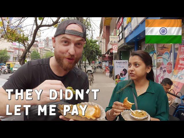 STREET FOOD is FREE in Siliguri, India  ??