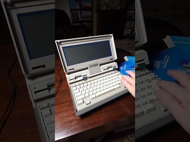 1986 IBM PC 5140 | İlk laptop benzeri masaüstü bilgisayar via @vitaskhr #retro #retrocomputer