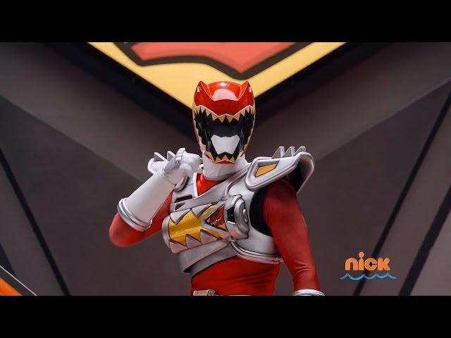 Dino Charge - Ptera Charge Megazord's First Battle | The Royal Rangers | Power Rangers Official