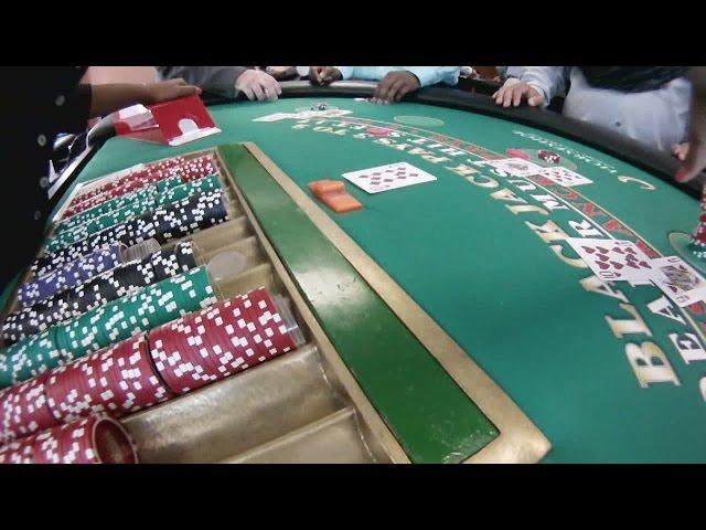 Horseshoe Casino dealer training school teaches candidates table games