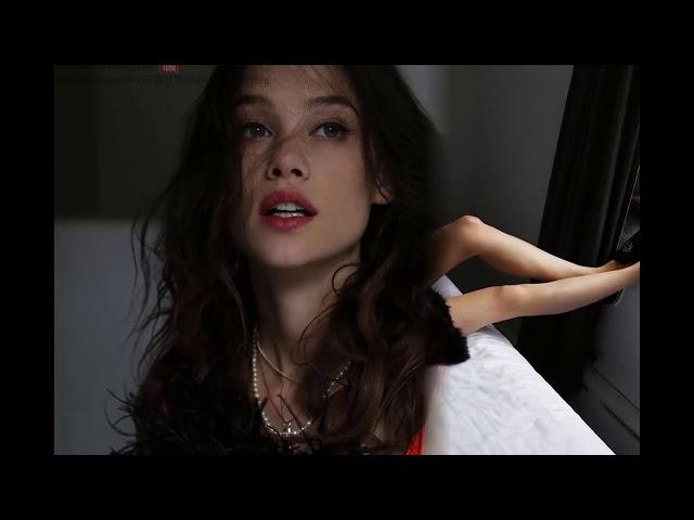 Астрид Берже-Фрисби (Astrid Berges-Frisbey)