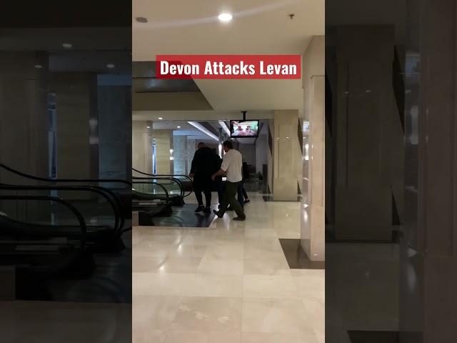 Devon Larratt attacks Levan Saginashvili