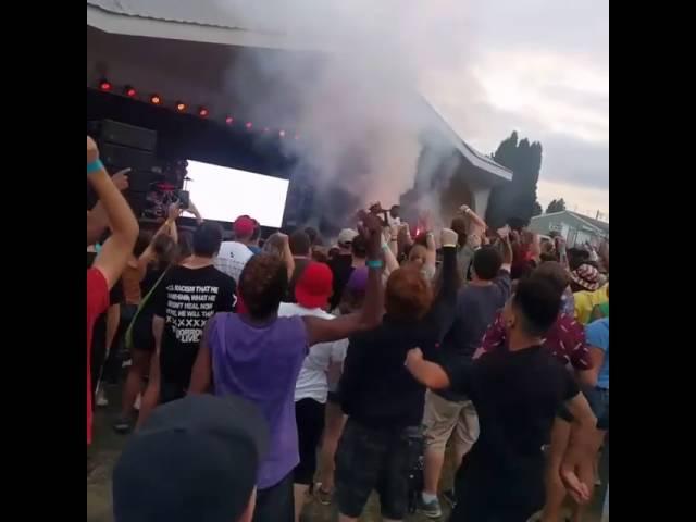 I believe that we will win Live at Uprise 2016- KB feat Mattie Montgomery of For Today