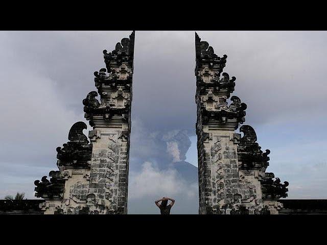 Bali on maximum alert over volcano eruption threat