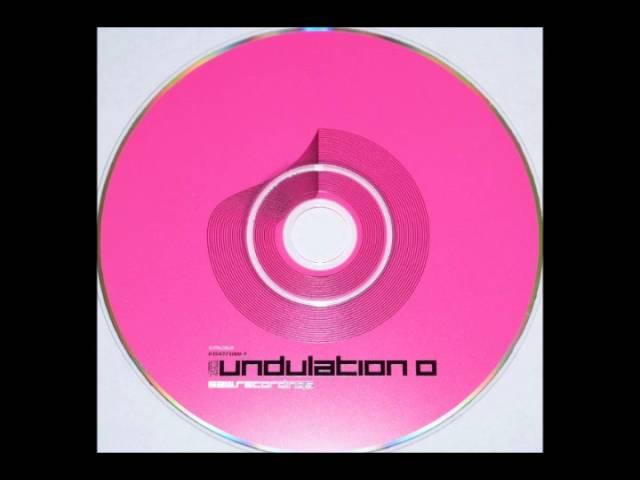 Satoshi Tomiie & Hector Romero – Undulation 0