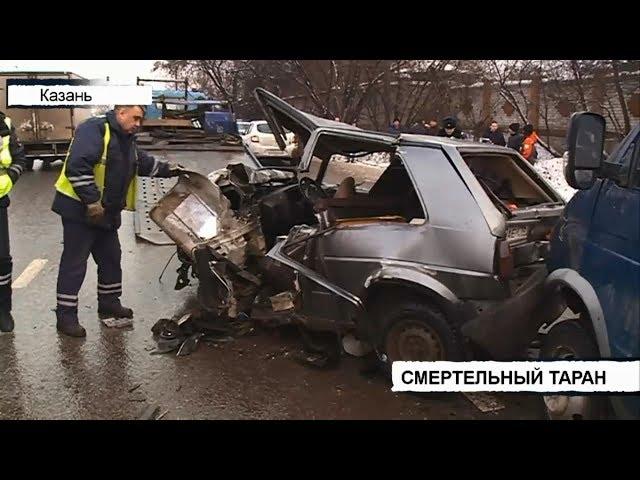 Смертельный таран на Сибирском тракте: в страшном ДТП в Казани погиб человек | ТНВ