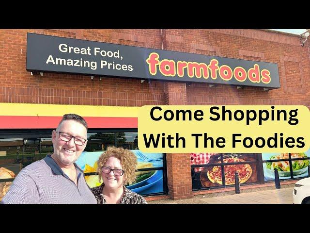 Let's Go Shopping in Farmfoods Tracy & Colin The Foodies