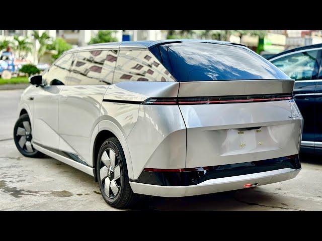 New Xpeng X9 ( 2024 ) - Luxury EV Family MPV | Silver Color