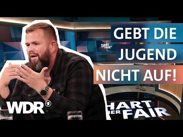 Vertrauensverlust in Deutschland: Warum wählen junge Menschen die AfD? | Hart aber fair to go | WDR