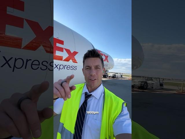 Day in the Life ‍️#pilot #airlinepilot #aviation #pilotpete #pilotlife #airplane