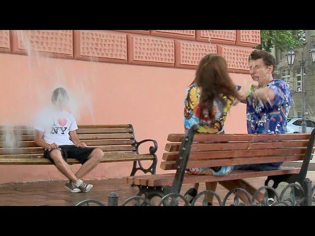 Мокрое настроение! Ржака Угарный прикол Смеялся до слез Best Prank Ever Crazy Public Reactions Fun