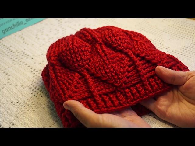 Красная шапочка рельефными столбиками, узор"Листья",crochet hat (шапка № 152)