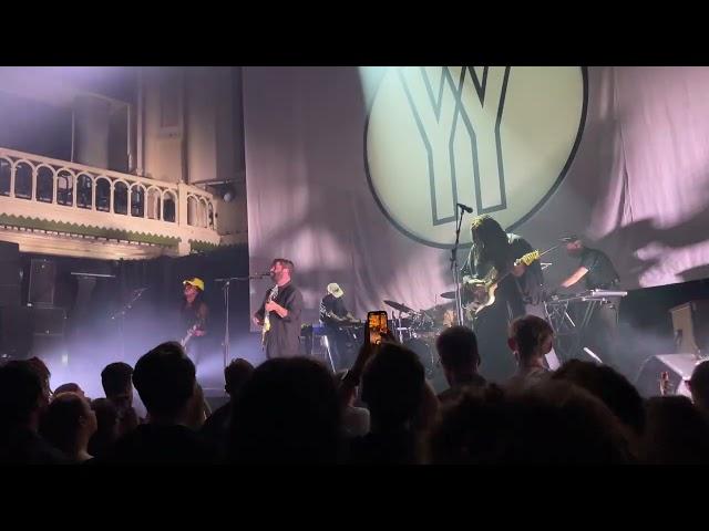 Yannis & The Yaw - Rain Can't Reach Us @ Paradiso Amsterdam 10/9/2024