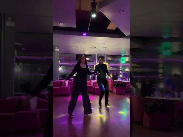 Swing/Hustle  #ballroomdance  #socialdancing  #hustle #swingdance #youtubedancevideo