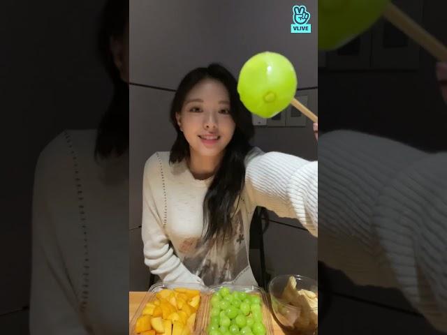 (ENG/INDO/JPN/SUB) ITZY YUNA VLIVE 저녁시간05102021