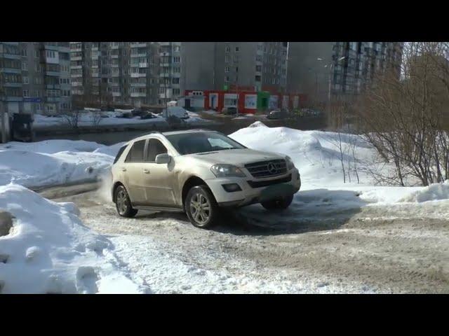 Mercedes ML поспорил с Mitsubishi Pajero на Бездорожье