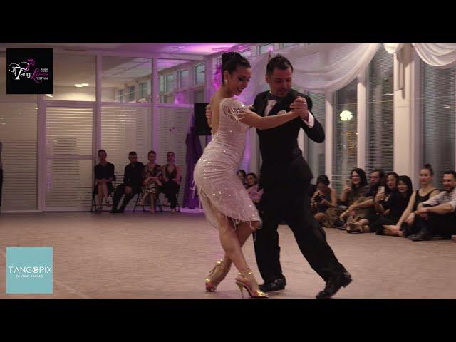 TANGO LOVERS FESTIVAL '24 - Yanina Quiñones & Neri Piliu dance La Juan D'Arienzo - Milonga del 83