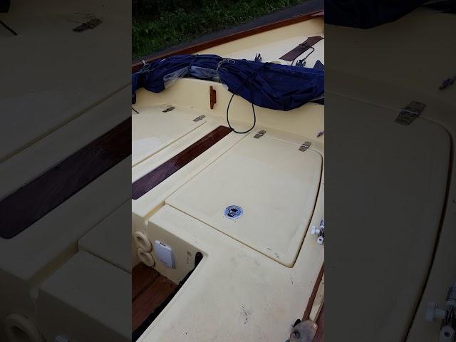 Deben Lugger hatch lid modifications