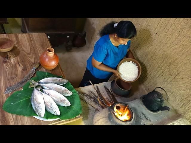 Village Dinner with Fish  I cooked Fish Curry, Fish Head Curry and Fried Fish to eat with Rice