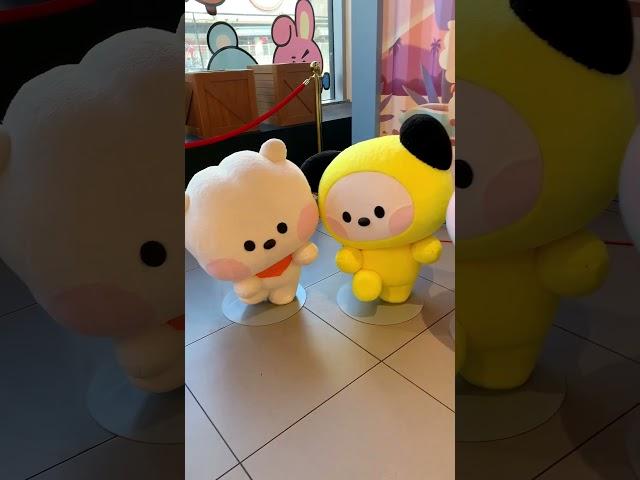 new giant Chimmy on display at Line Friends in LA!  #bt21 #bt21_universe #bt21chimmy #bts #btsarmy