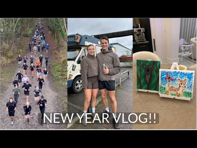 NEW YEARS EVE & NEW YEARS DAY VLOG | HOSTING OUR RUN CLUB | ZOE RAE