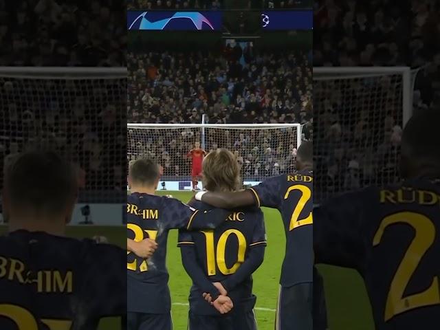 Rudiger telling Lunin which way former Chelsea teammate Kovacic was going to put his penalty  #UCL