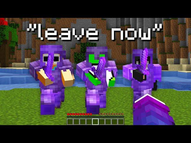 Joining Random People's Minecraft Servers..