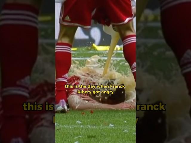 Ribery got angry when he was splashed with beer #franckribery #jeromeboateng #bayernmunich