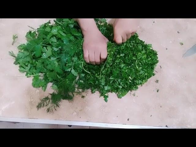 طريقة حفظ خضرة المحشى (كسبرة.شبت.بقدونس)لمدة سنتين بنفس اللون والريحة والطعم