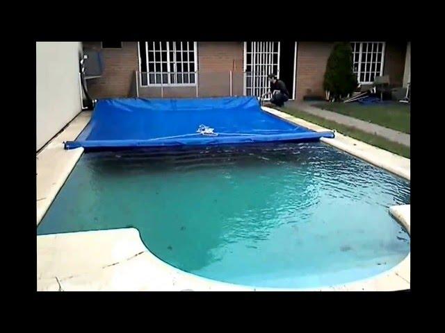 Cobertor de piscina con enrollador de apertura manual