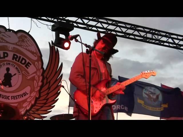Lukas Nelson Promise Of the Real- Toppers