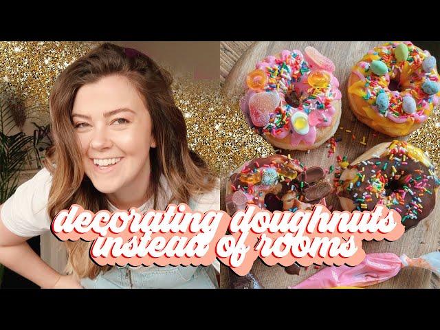 HOME VLOG - DIDN'T DECORATE ROOMS BUT DID DECORATE DOUGHNUTS | LUCY WOOD