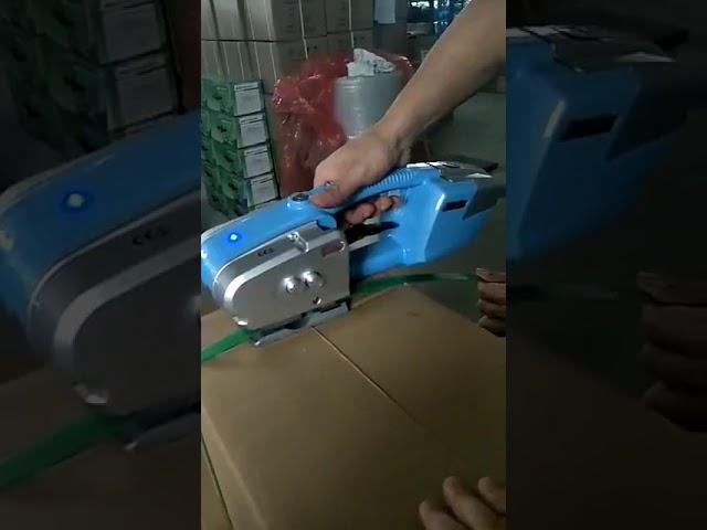 Стреппинг инструмент аккумуляторный.