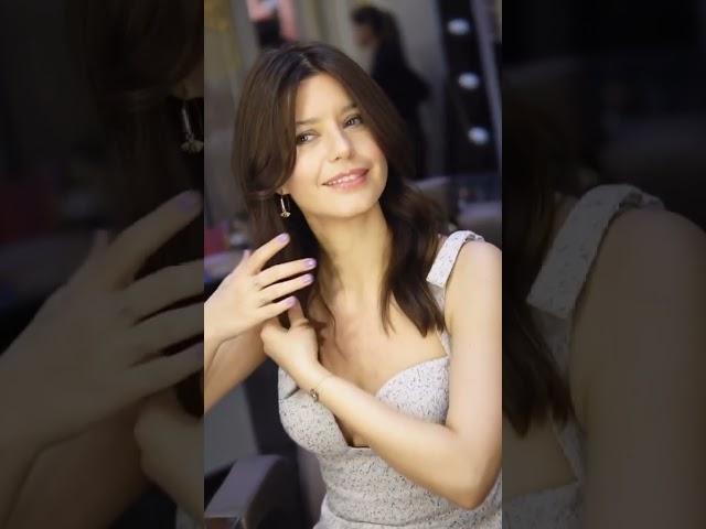 Beren Saat En güzel kadın