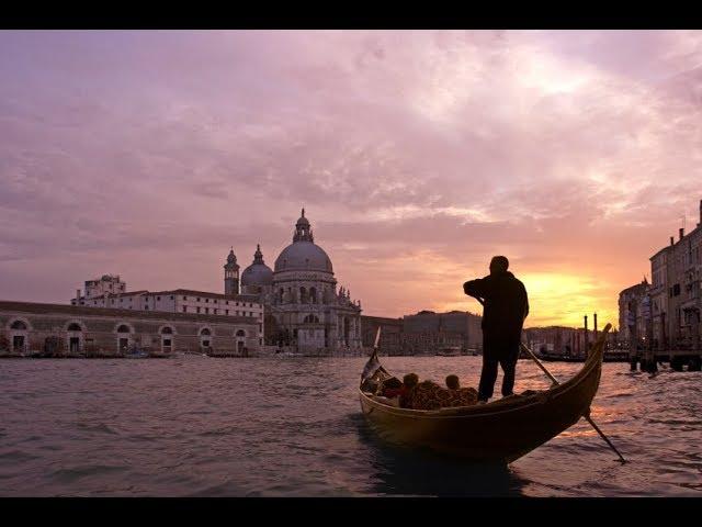 Venice Gondola Ride and Serenade with Dinner