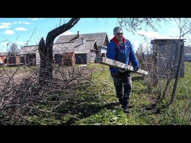 ДЕШЁВЫЙ СПОСОБ сделать бетонные столбики своими руками  для забора из сетки