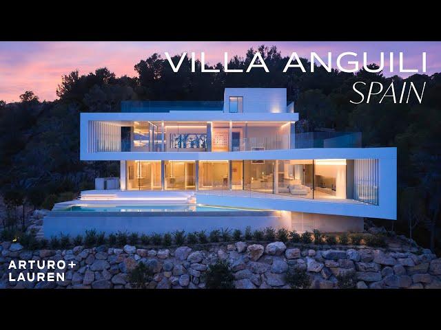 A Modern Super Villa That Explores The Connection of Architecture, Mountain and Water