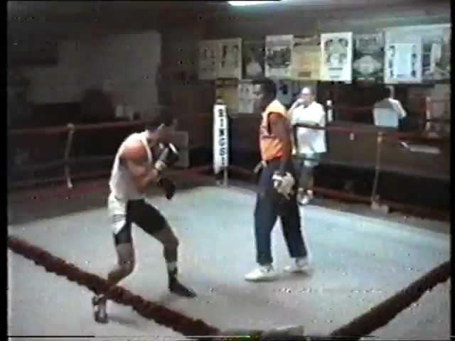 Emanual Steward rare footage..training Jeff Fenech