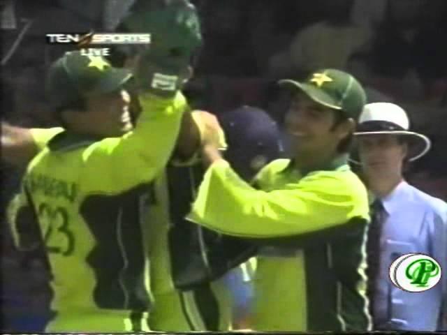 PakPassion.net Video Classics: Rana Naved ul Hasan 6/27 vs India 2005