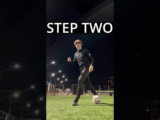 Learn this NEXT-LEVEL Cruyff turn in 18 seconds