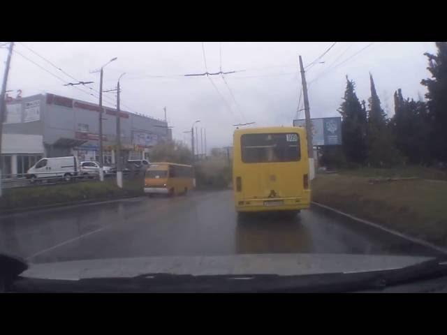 водитель маршрутки не заметил пешеходов! смертельное ДТП