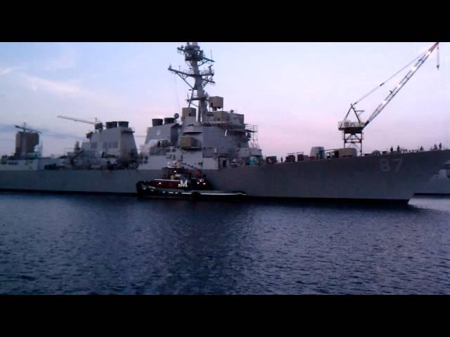 DDG 87 passes by