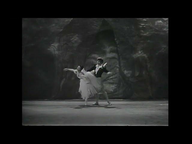 Rudolf Nureyev & Margot Fonteyn Pas de Deux in ballet GISELLE - ACT 2, 1962 performance