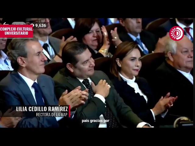 Al rendir su Tercer Informe de labores, Lilia Cedillo saluda al gobernador electo, Alejandro Armenta