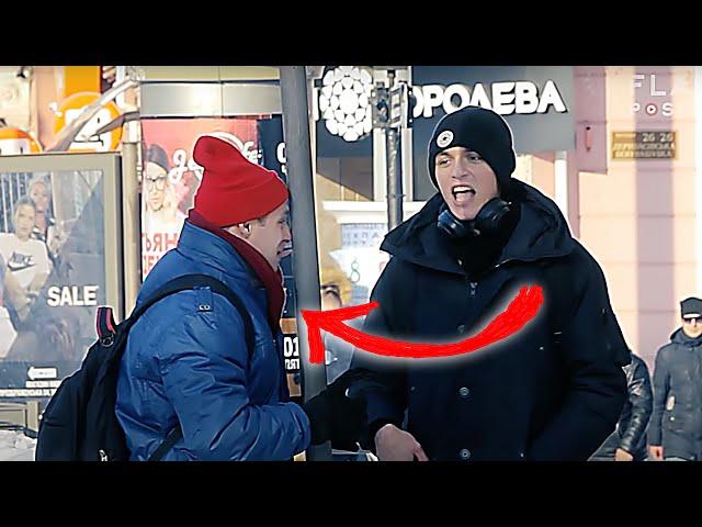 ПРИМЕРЗ ЯЗЫКОМ К СТОЛБУ. ПРАНК. FLASH POSITIVE PRANK