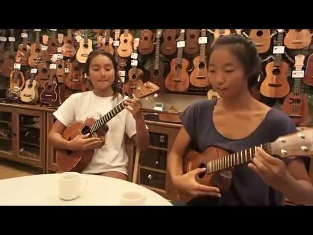 Honoka & Azita Play "BEACH BOYS" @ Ukulele Mania, Tokyo