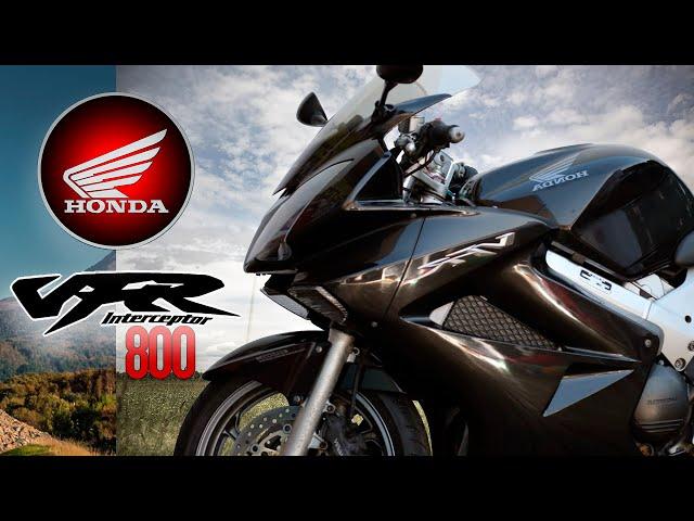 Honda VFR 800 Спортбайк или турист?Мотоцикл с самым надежным двигателем.